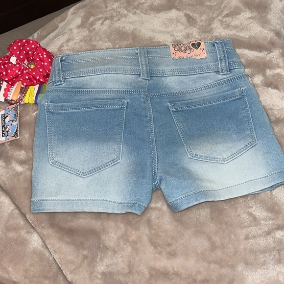 Squeeze Jean shorts - Picture 2 of 5